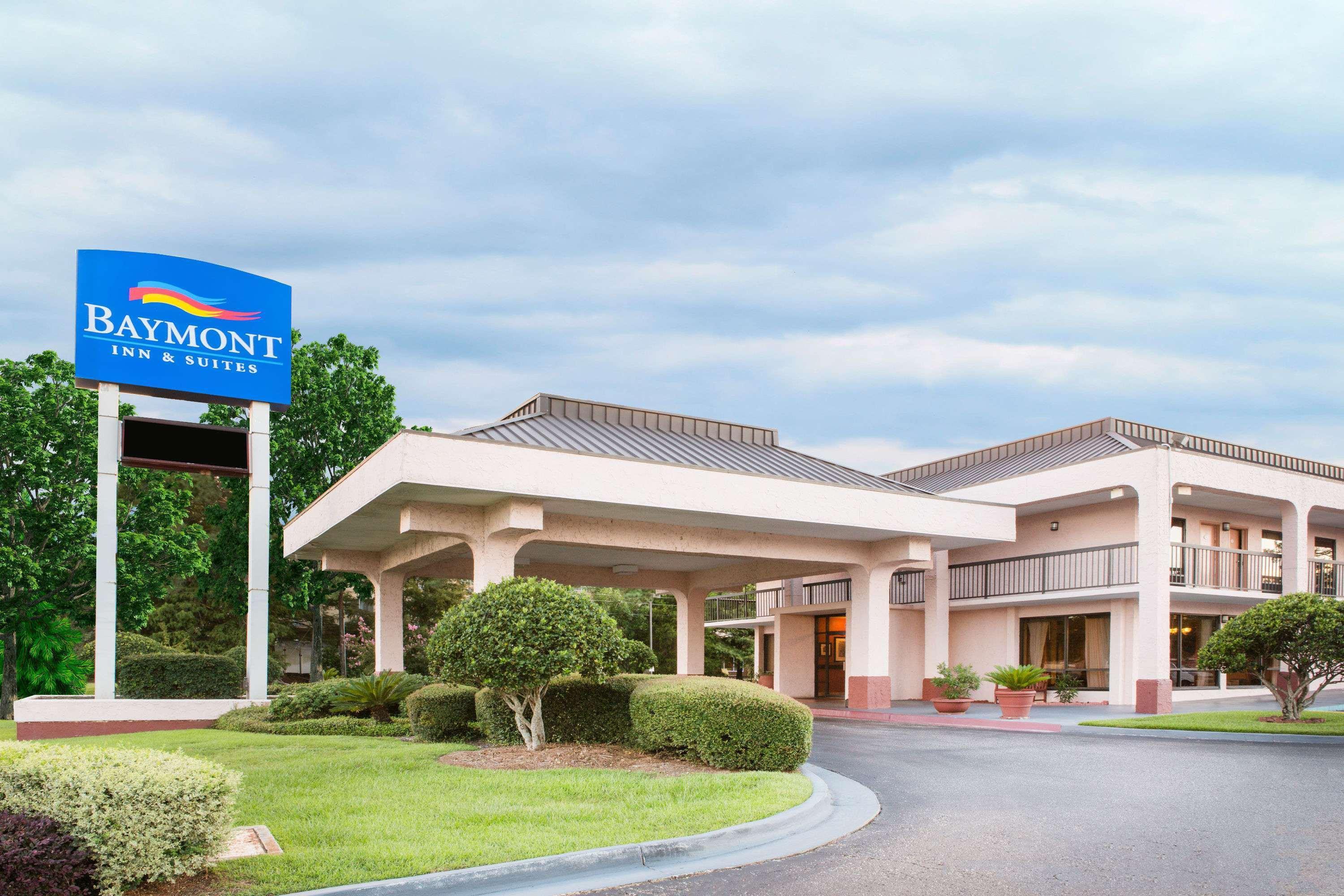 Baymont By Wyndham Mobile/ I-65 Hotel Exterior photo